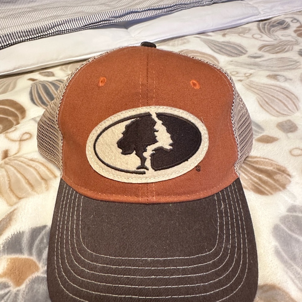 Mossy Oak Brown and Cream Mesh Cap